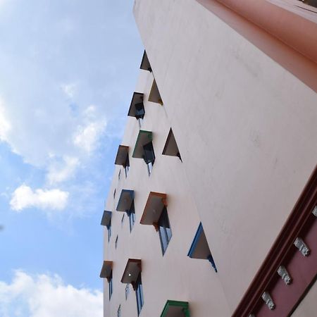 Hotel Sriwijaya 99 パレンバン エクステリア 写真