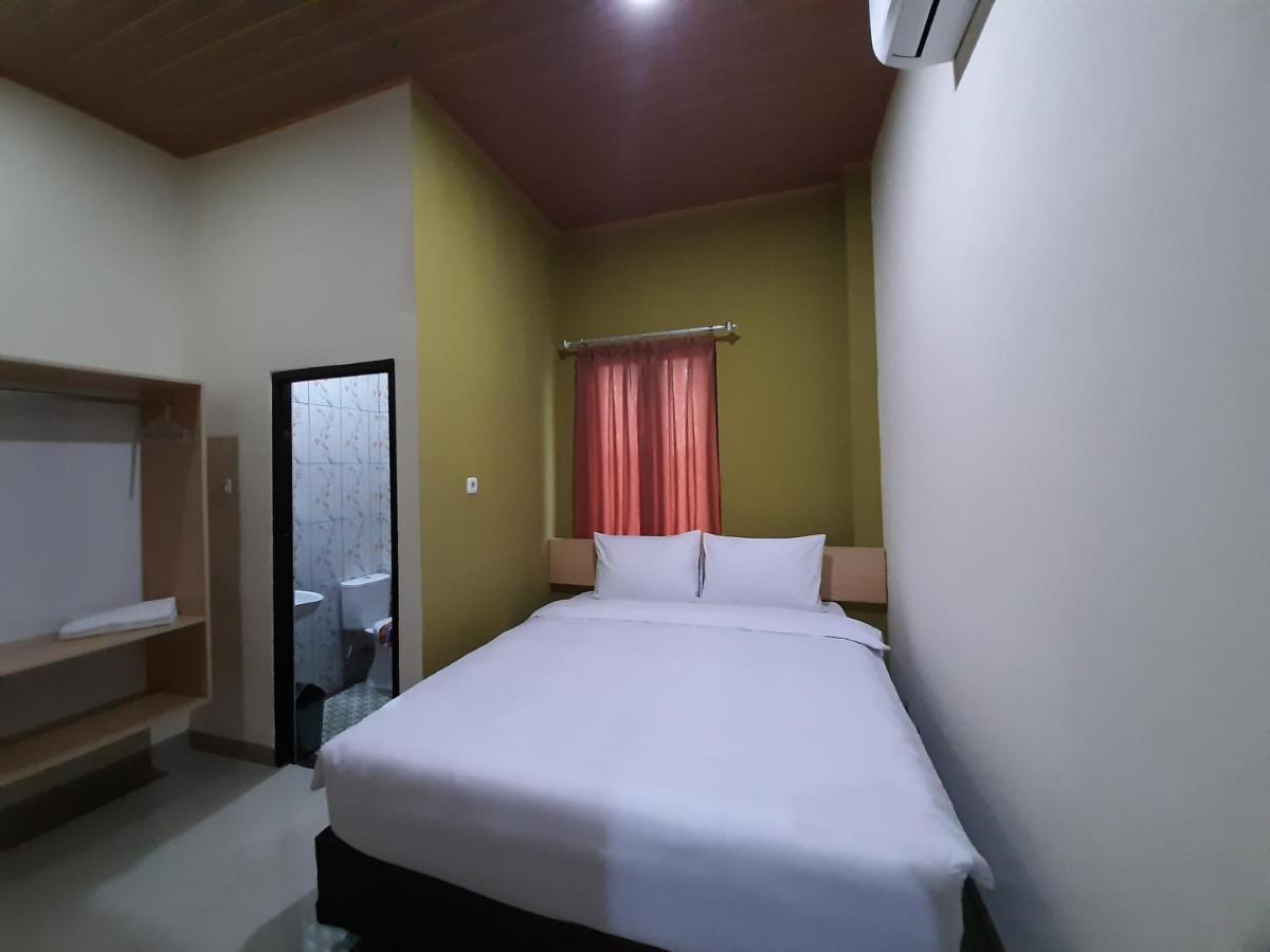 Hotel Sriwijaya 99 パレンバン エクステリア 写真